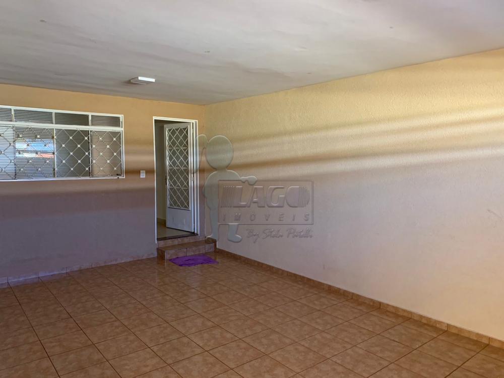 Alugar Casa / Padrão em Ribeirão Preto R$ 1.100,00 - Foto 2