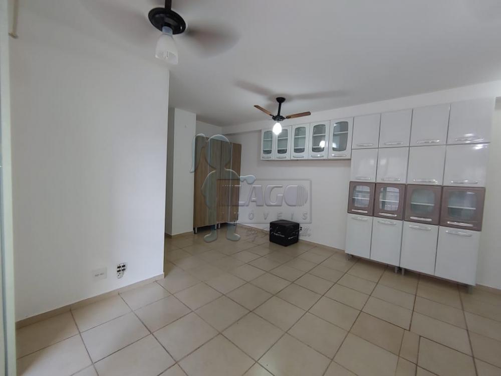 Alugar Apartamento / Padrão em Ribeirão Preto R$ 1.200,00 - Foto 2