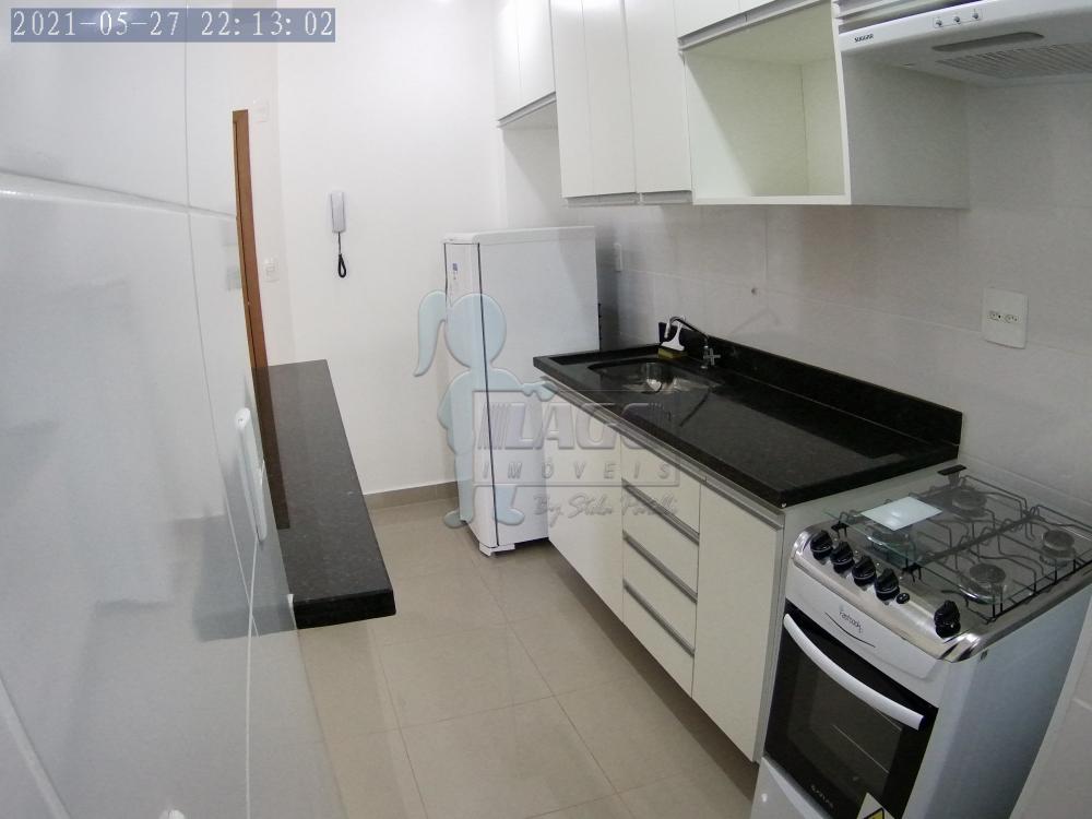 Alugar Apartamento / Padrão em Ribeirão Preto R$ 1.600,00 - Foto 8