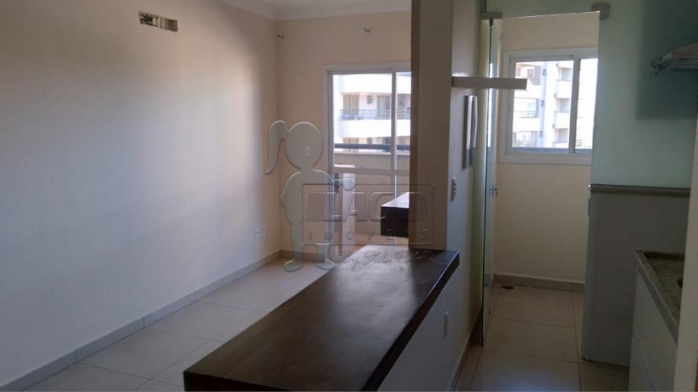 Alugar Apartamento / Padrão em Ribeirão Preto R$ 1.800,00 - Foto 1