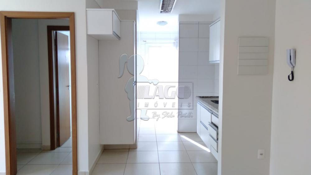 Alugar Apartamento / Padrão em Ribeirão Preto R$ 1.100,00 - Foto 2