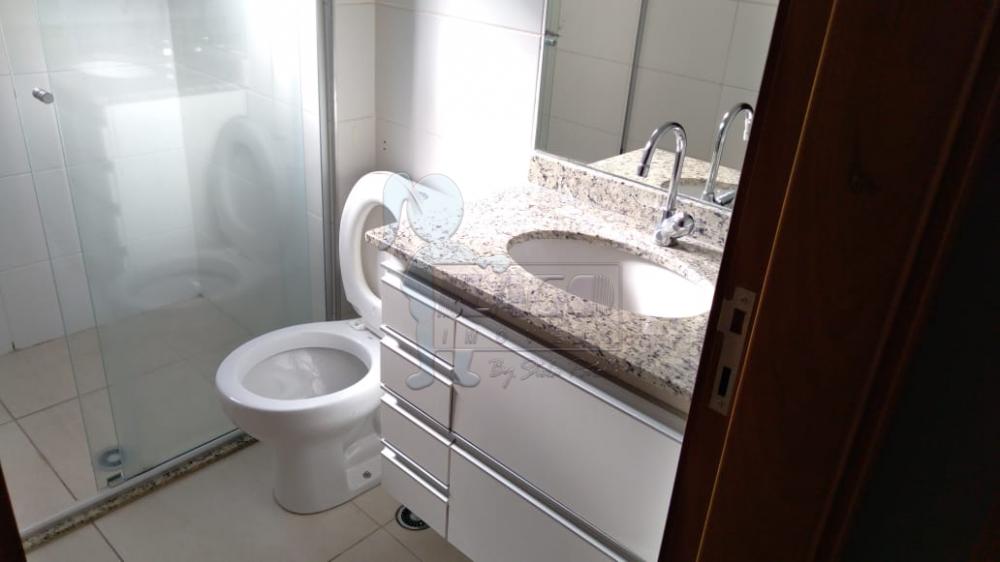 Alugar Apartamento / Padrão em Ribeirão Preto R$ 1.100,00 - Foto 11