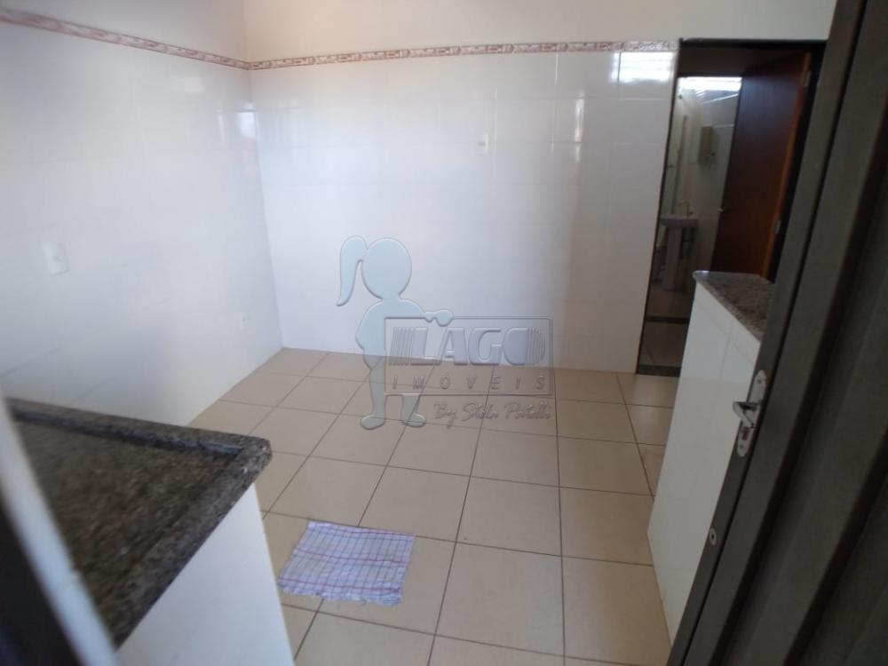 Alugar Apartamento / Padrão em Ribeirão Preto R$ 700,00 - Foto 1