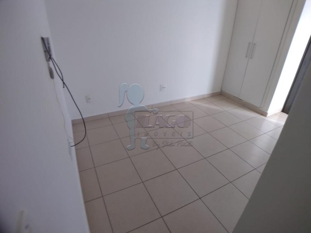 Alugar Apartamento / Padrão em Ribeirão Preto R$ 700,00 - Foto 3