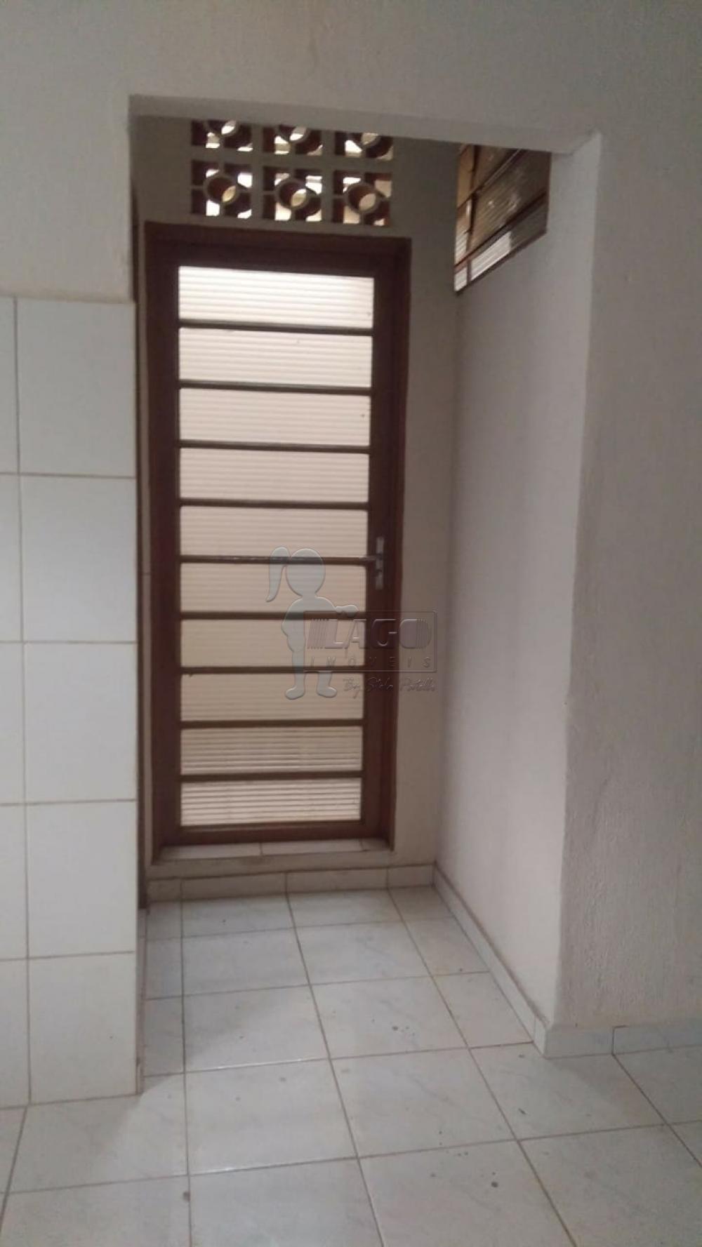 Alugar Casa / Padrão em Ribeirão Preto R$ 900,00 - Foto 11