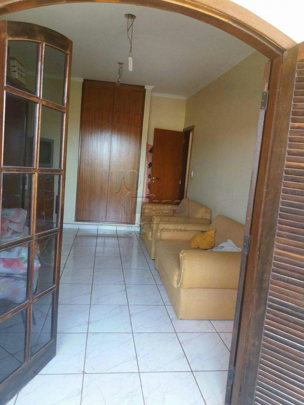 Alugar Casa / Padrão em Ribeirão Preto R$ 1.700,00 - Foto 7