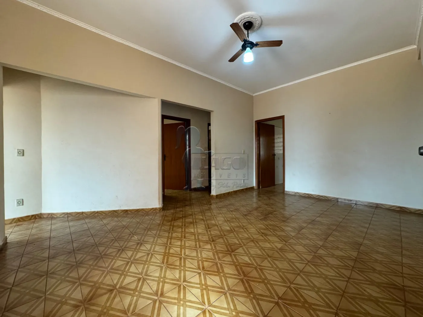 Alugar Casa / Padrão em Ribeirão Preto R$ 2.500,00 - Foto 1