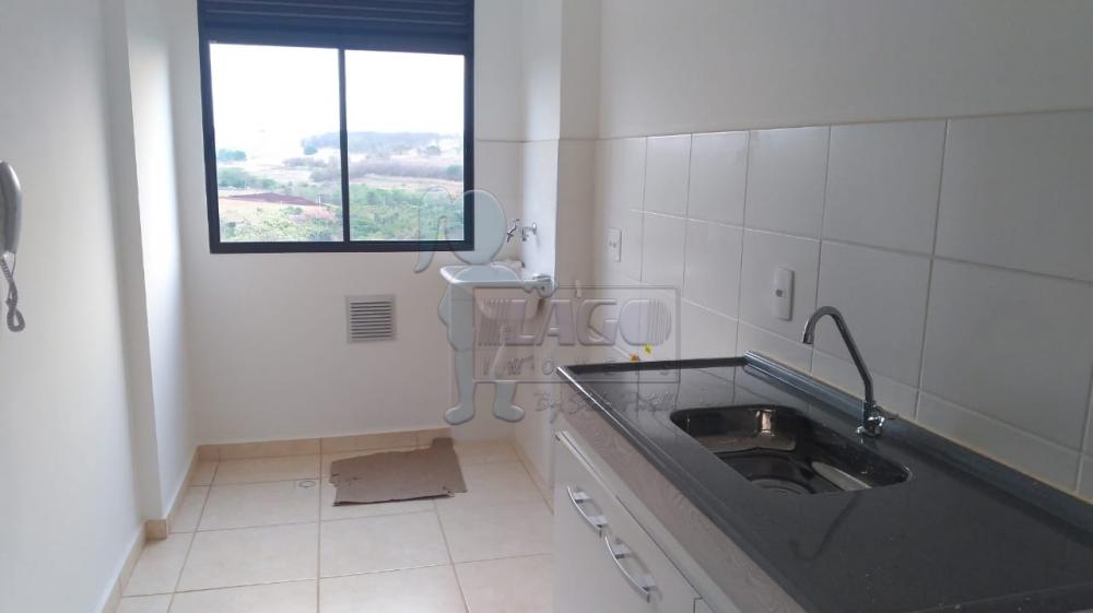 Alugar Apartamento / Padrão em Bonfim Paulista R$ 700,00 - Foto 3