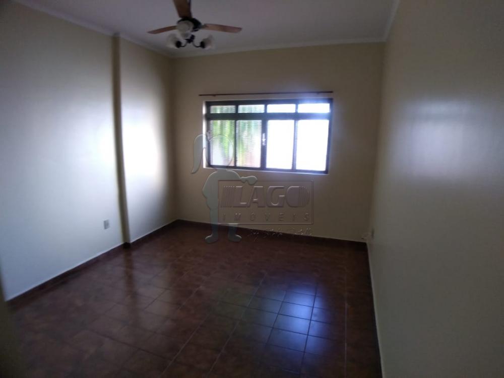 Alugar Apartamento / Padrão em Ribeirão Preto R$ 830,00 - Foto 1