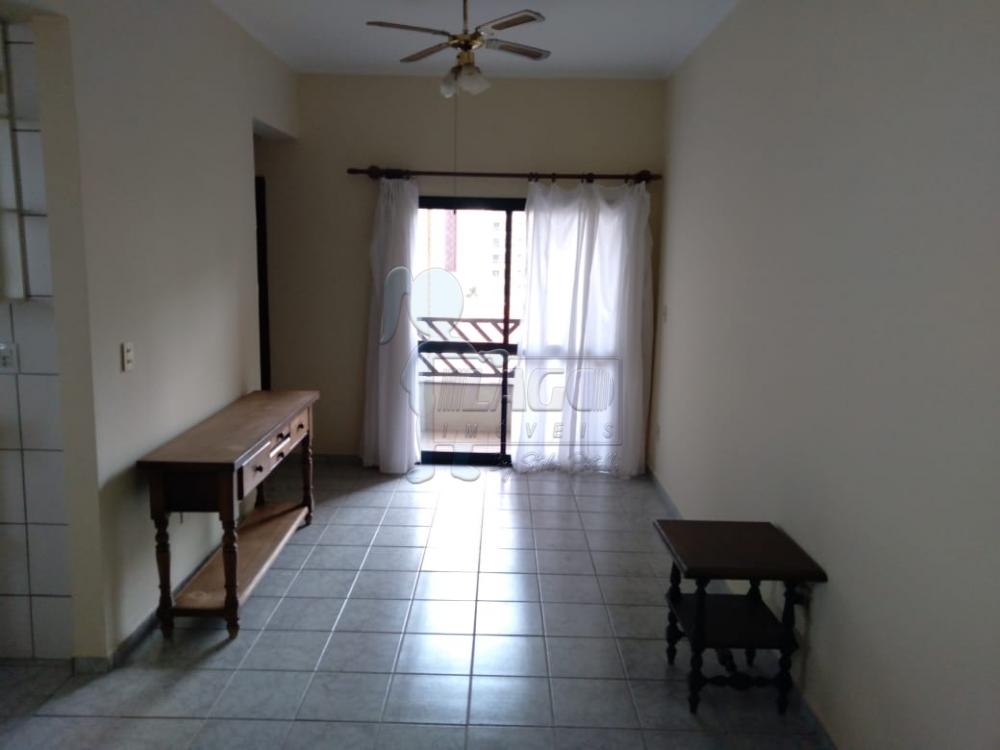 Alugar Apartamentos / Padrão em Ribeirão Preto R$ 800,00 - Foto 1