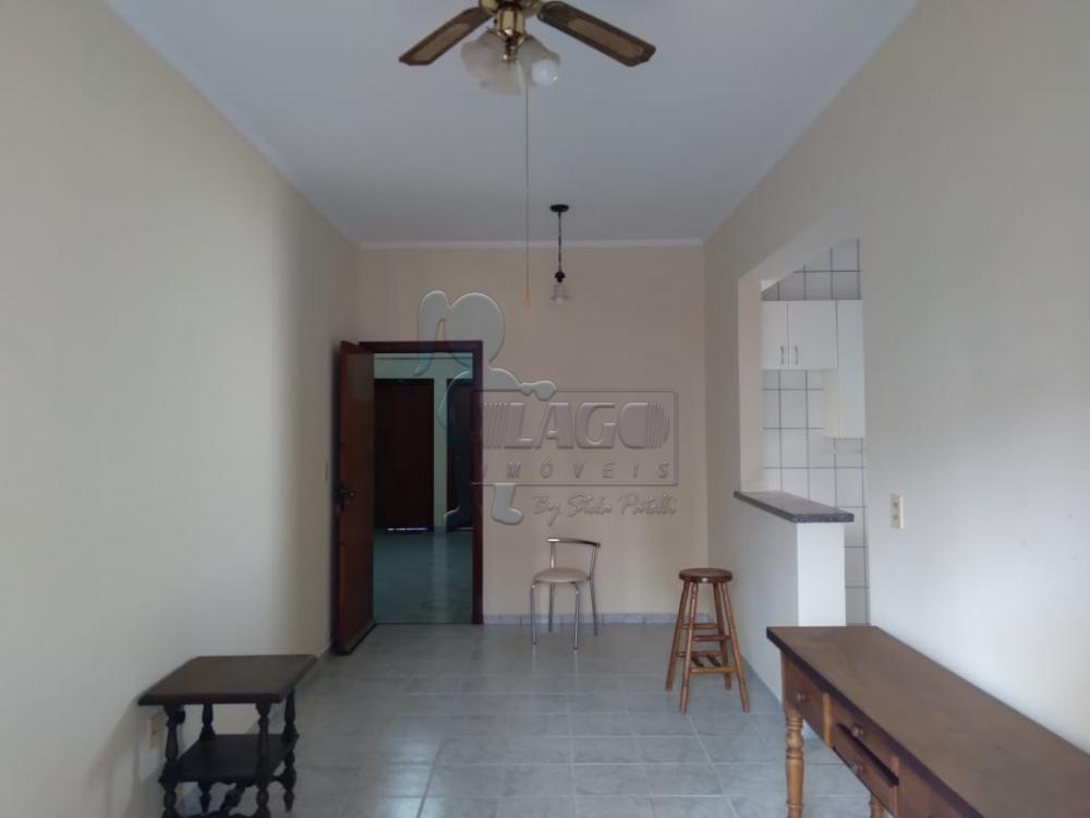 Alugar Apartamentos / Padrão em Ribeirão Preto R$ 800,00 - Foto 2