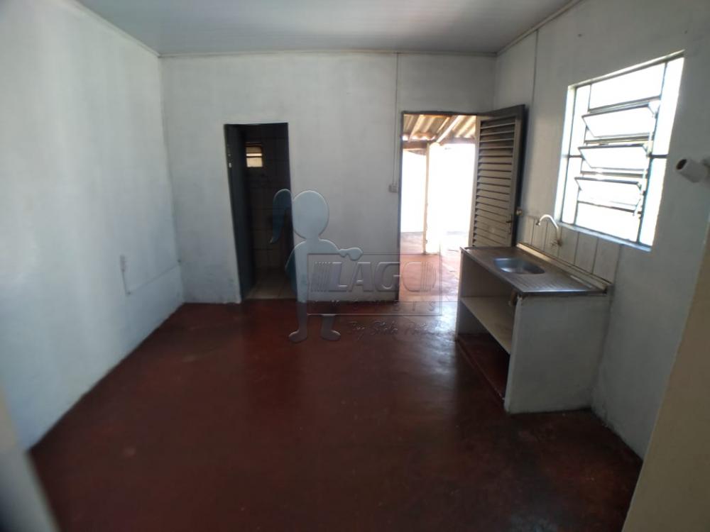 Alugar Casa / Padrão em Ribeirão Preto R$ 700,00 - Foto 4