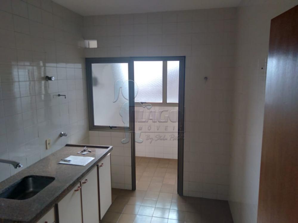 Alugar Apartamento / Padrão em Ribeirão Preto R$ 700,00 - Foto 2