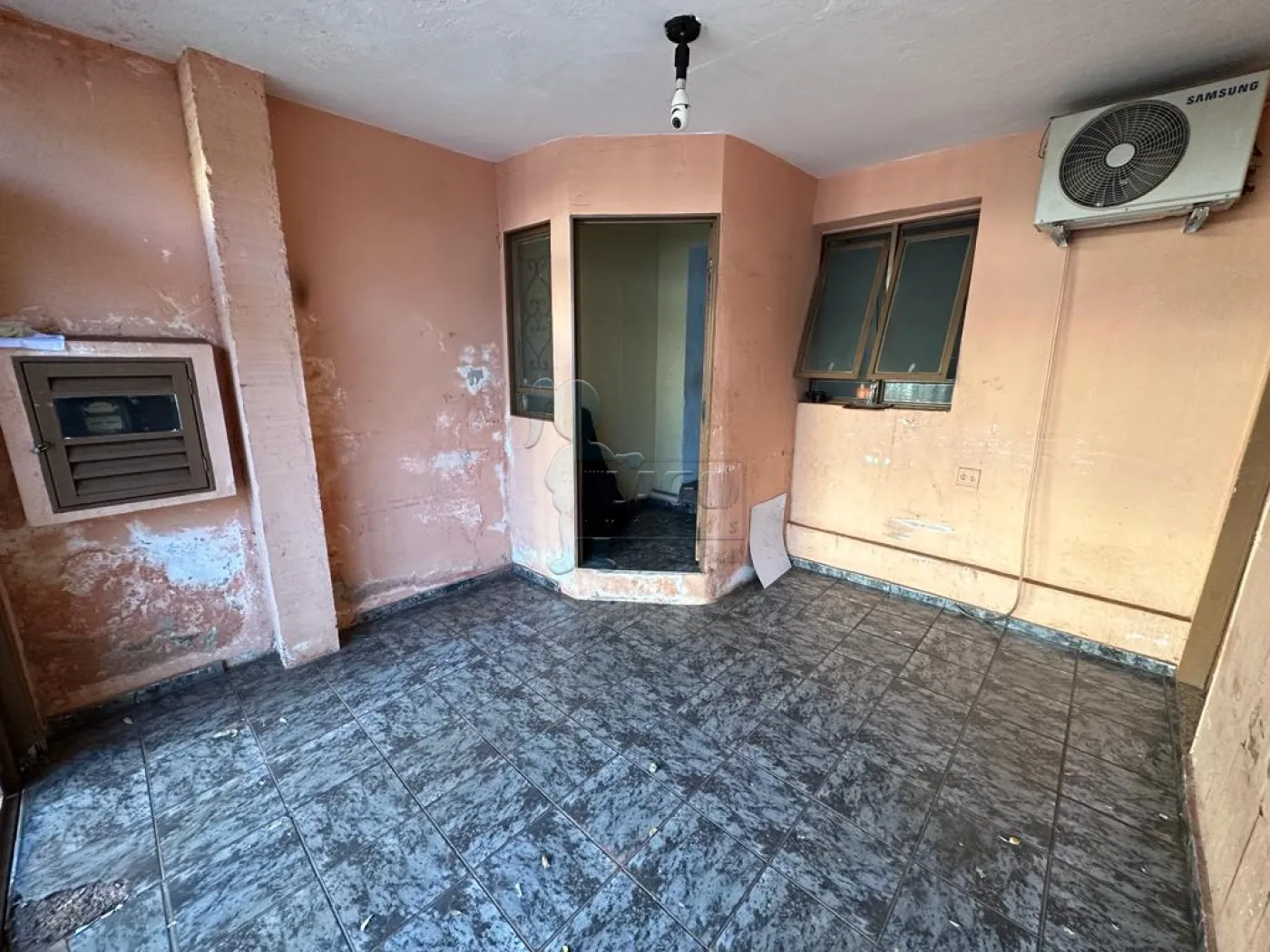 Comprar Casa / Padrão em Ribeirão Preto R$ 240.000,00 - Foto 1