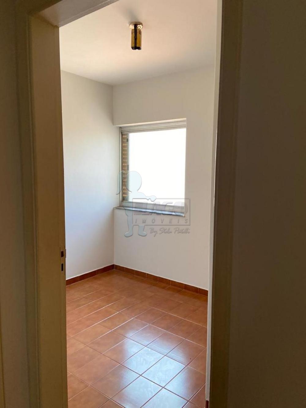 Alugar Apartamento / Padrão em Ribeirão Preto R$ 1.100,00 - Foto 17