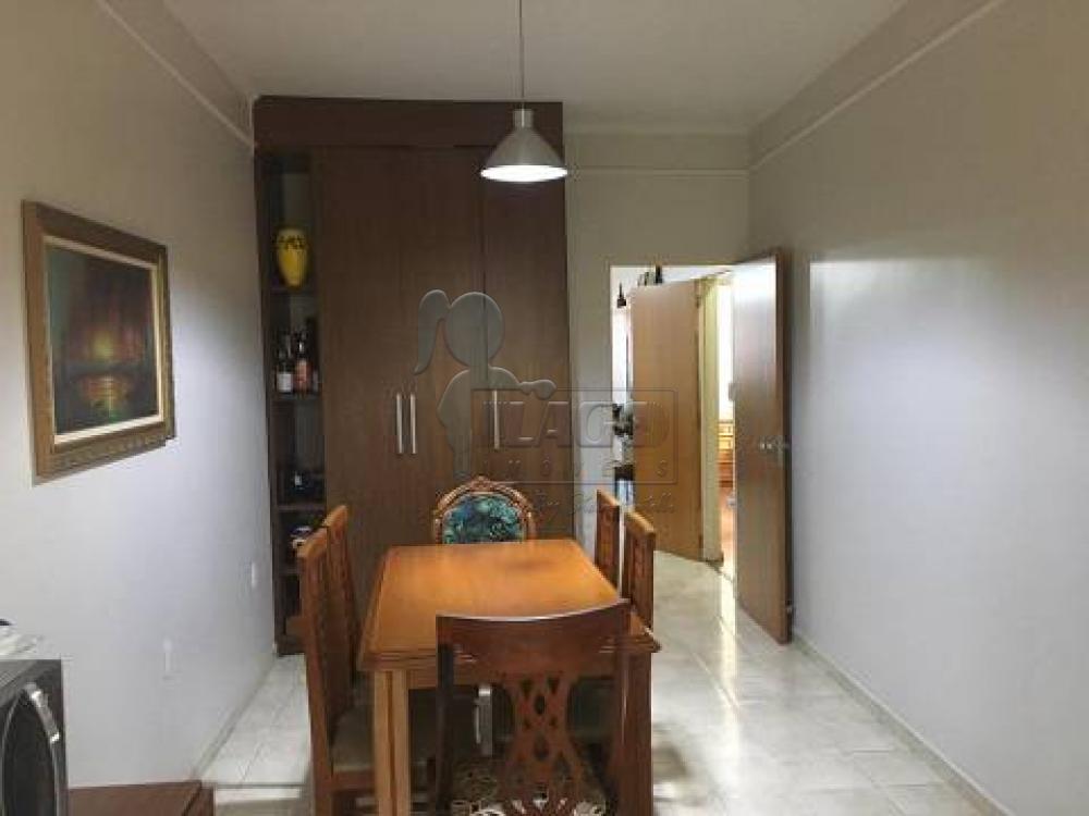 Alugar Casa / Padrão em Ribeirão Preto R$ 1.350,00 - Foto 13