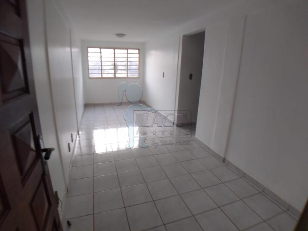 Alugar Apartamentos / Padrão em Ribeirão Preto R$ 550,00 - Foto 1