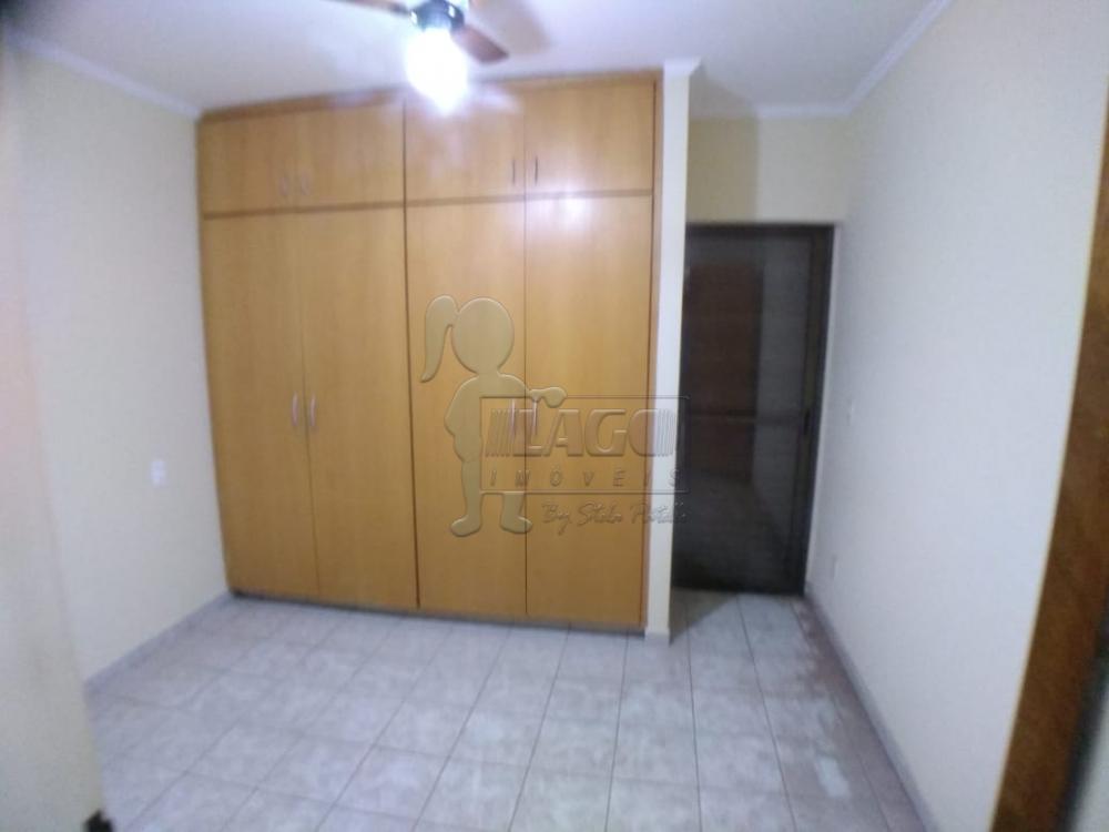 Alugar Apartamento / Padrão em Ribeirão Preto R$ 700,00 - Foto 2