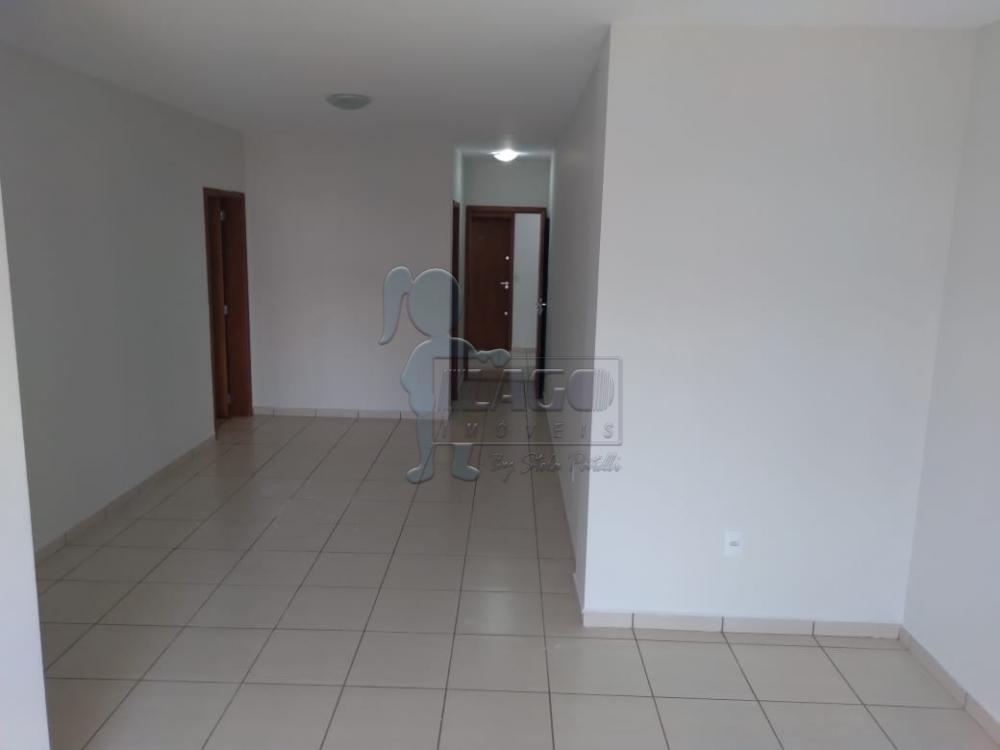 Alugar Apartamento / Padrão em Ribeirão Preto R$ 900,00 - Foto 1