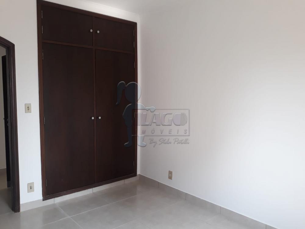 Alugar Apartamento / Padrão em Ribeirão Preto R$ 1.650,00 - Foto 2