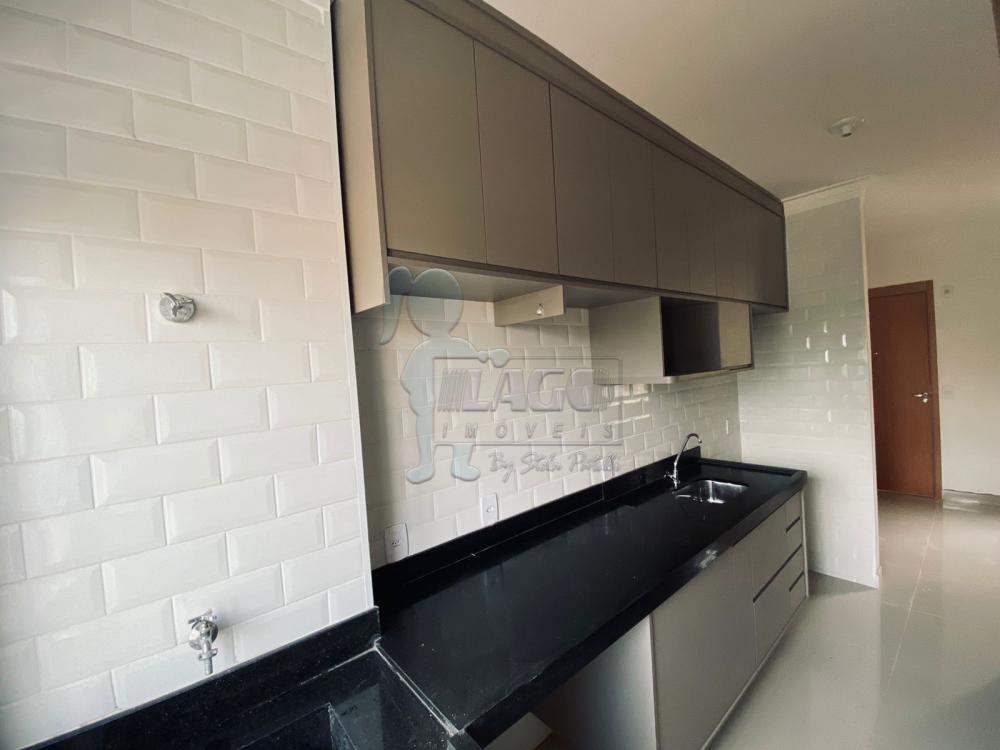 Alugar Apartamento / Padrão em Ribeirão Preto R$ 900,00 - Foto 3