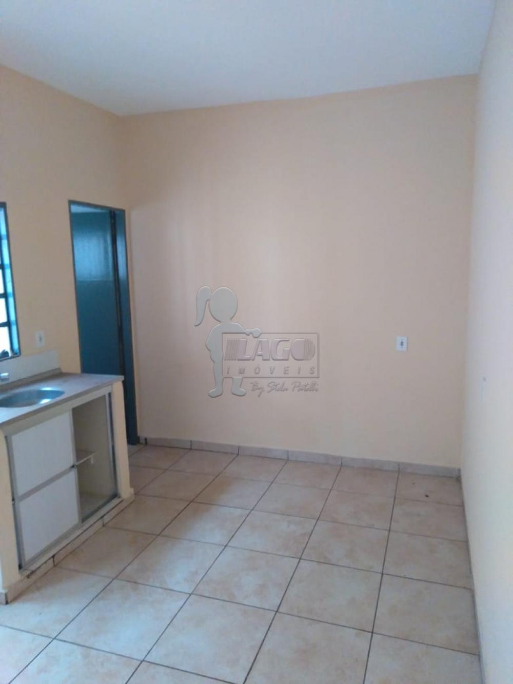 Alugar Casa / Padrão em Ribeirão Preto R$ 680,00 - Foto 3