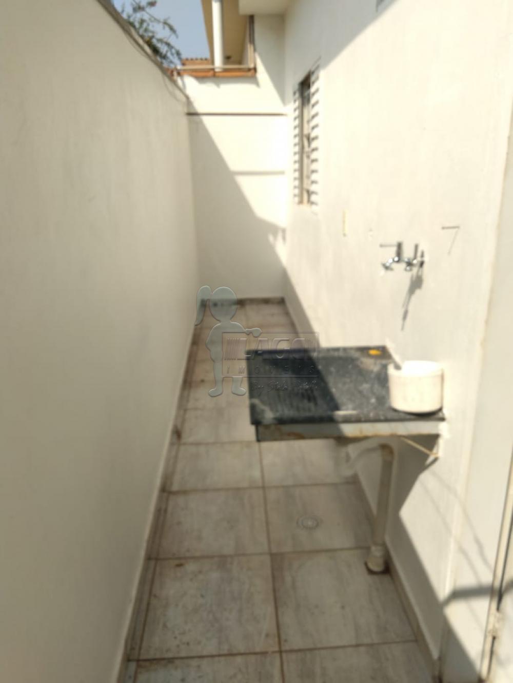 Alugar Casa / Padrão em Ribeirão Preto R$ 700,00 - Foto 7