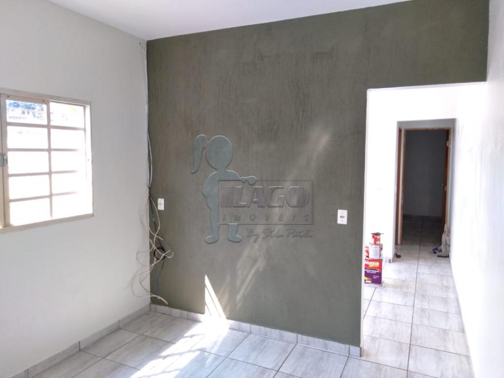 Alugar Casa / Padrão em Ribeirão Preto R$ 700,00 - Foto 1