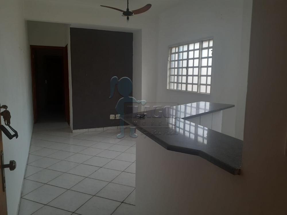 Alugar Apartamento / Padrão em Ribeirão Preto R$ 850,00 - Foto 1