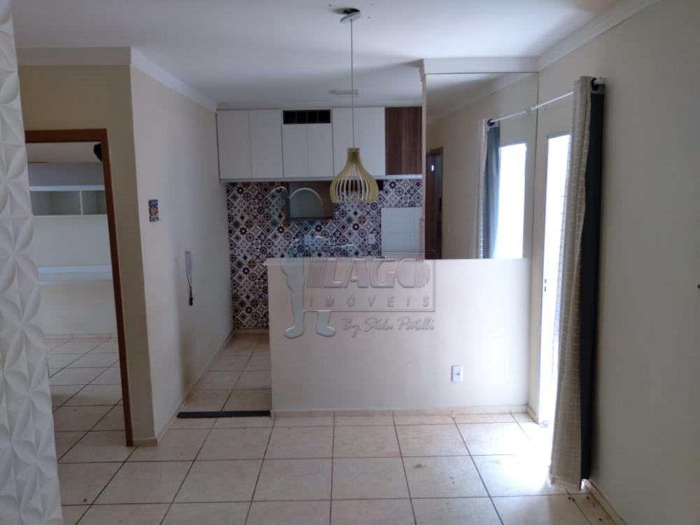 Alugar Apartamento / Padrão em Ribeirão Preto R$ 900,00 - Foto 1