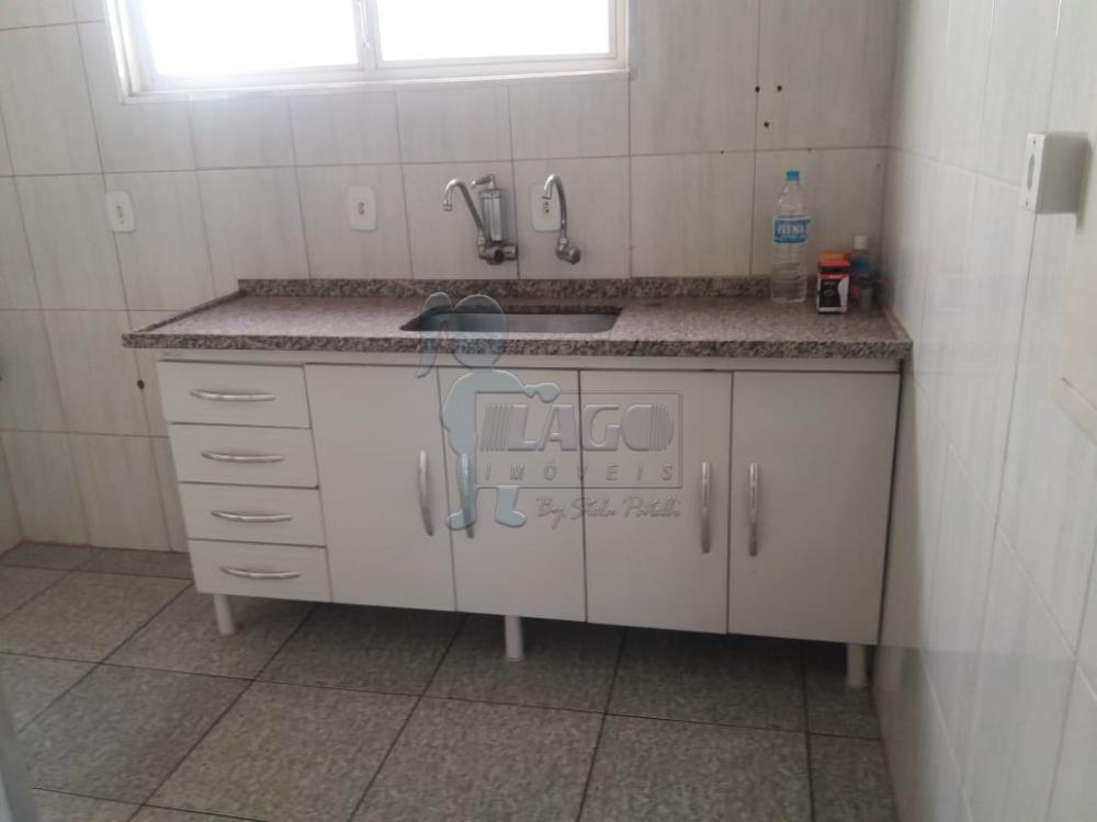 Alugar Apartamento / Padrão em Ribeirão Preto R$ 900,00 - Foto 2