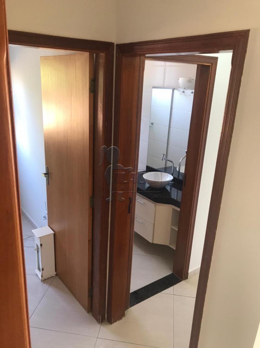 Alugar Apartamento / Padrão em Ribeirão Preto R$ 1.100,00 - Foto 6