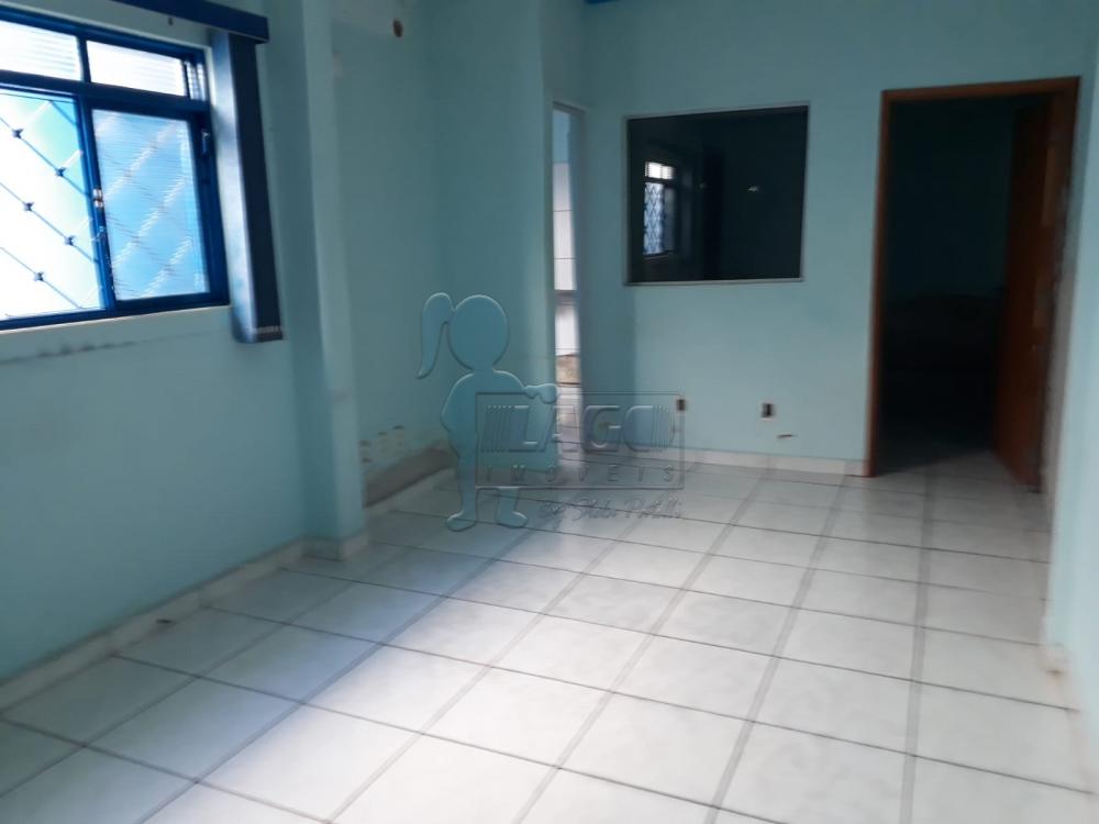 Alugar Casa / Padrão em Ribeirão Preto R$ 950,00 - Foto 3