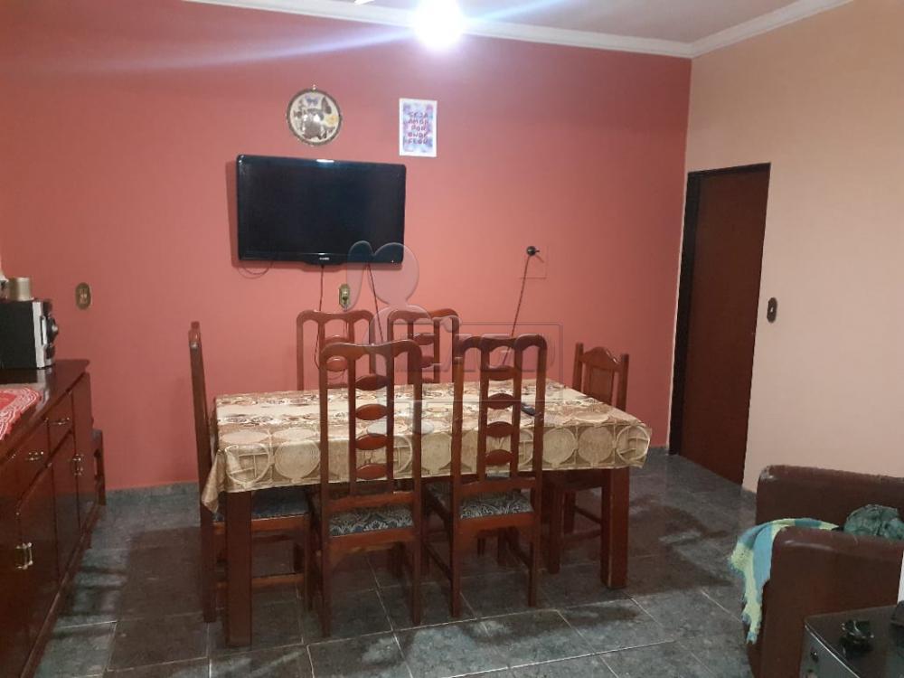 Alugar Casa / Padrão em Ribeirão Preto R$ 1.850,00 - Foto 2