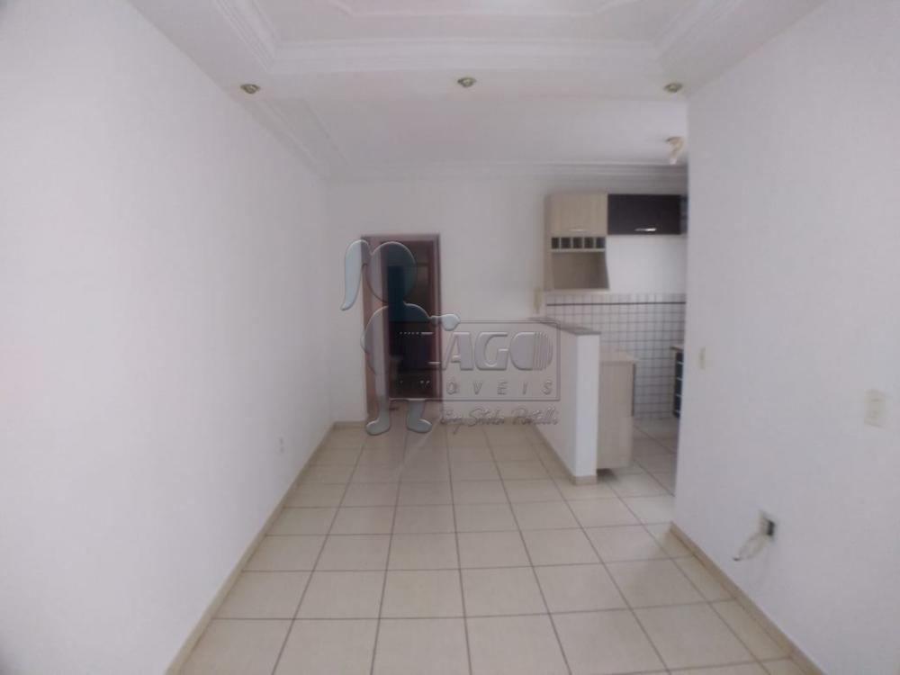 Alugar Apartamentos / Padrão em Ribeirão Preto R$ 1.000,00 - Foto 2