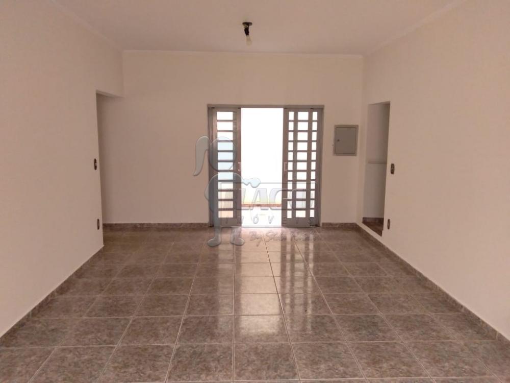 Alugar Casa / Padrão em Ribeirão Preto R$ 2.500,00 - Foto 2