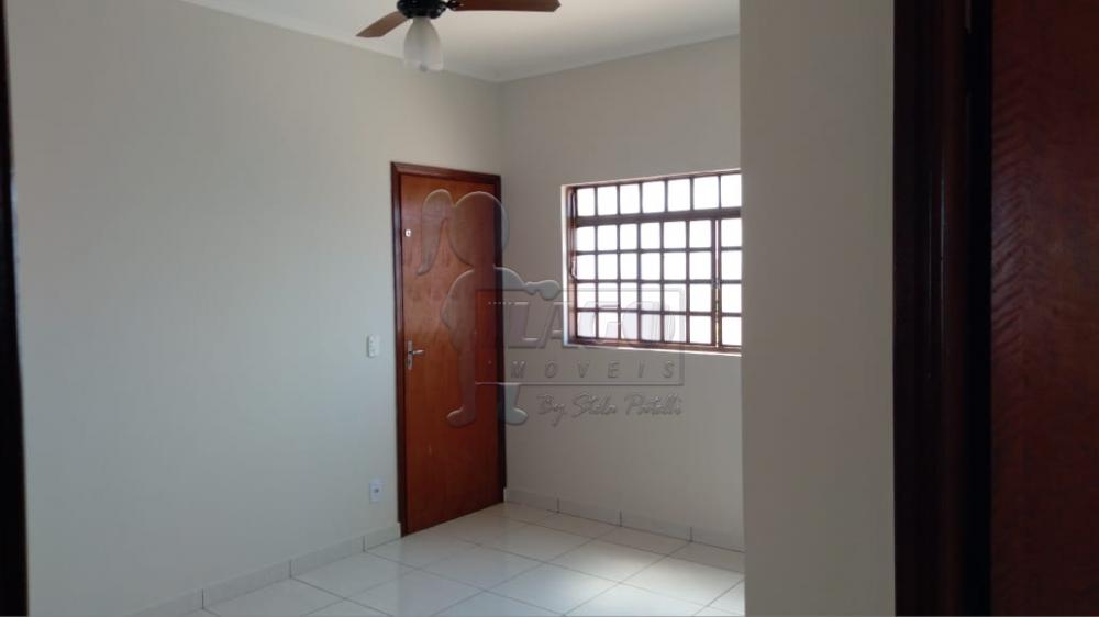 Alugar Apartamento / Padrão em Ribeirão Preto R$ 780,00 - Foto 1