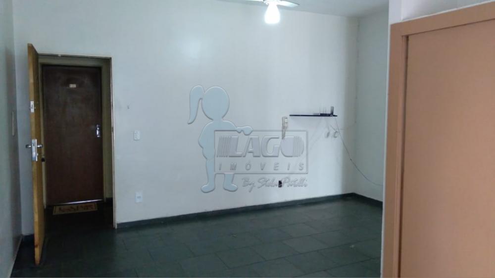 Alugar Apartamento / Kitnet em Ribeirão Preto R$ 250,00 - Foto 1
