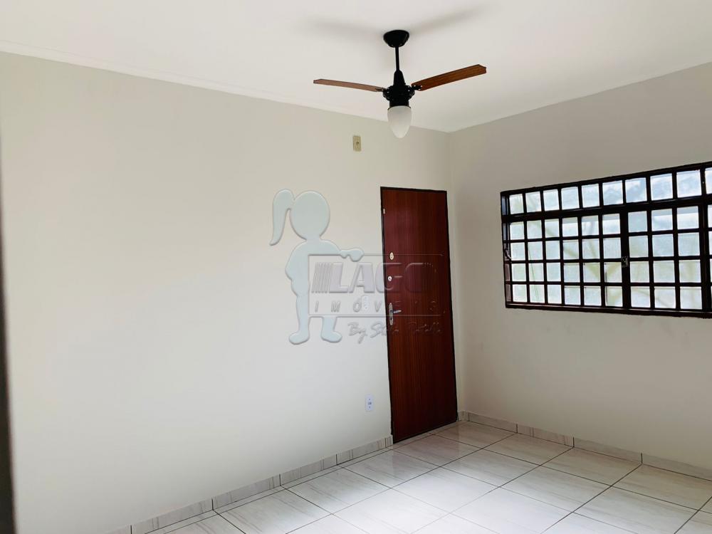 Alugar Apartamento / Padrão em Ribeirão Preto R$ 820,00 - Foto 2