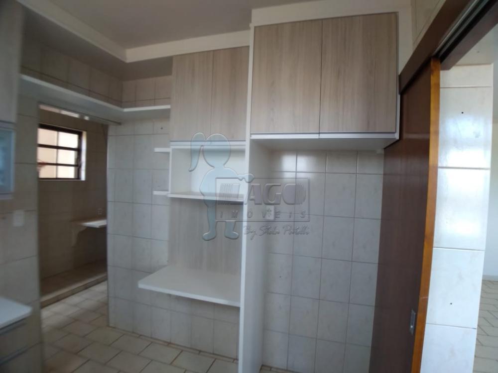 Alugar Apartamento / Padrão em Ribeirão Preto R$ 1.200,00 - Foto 4