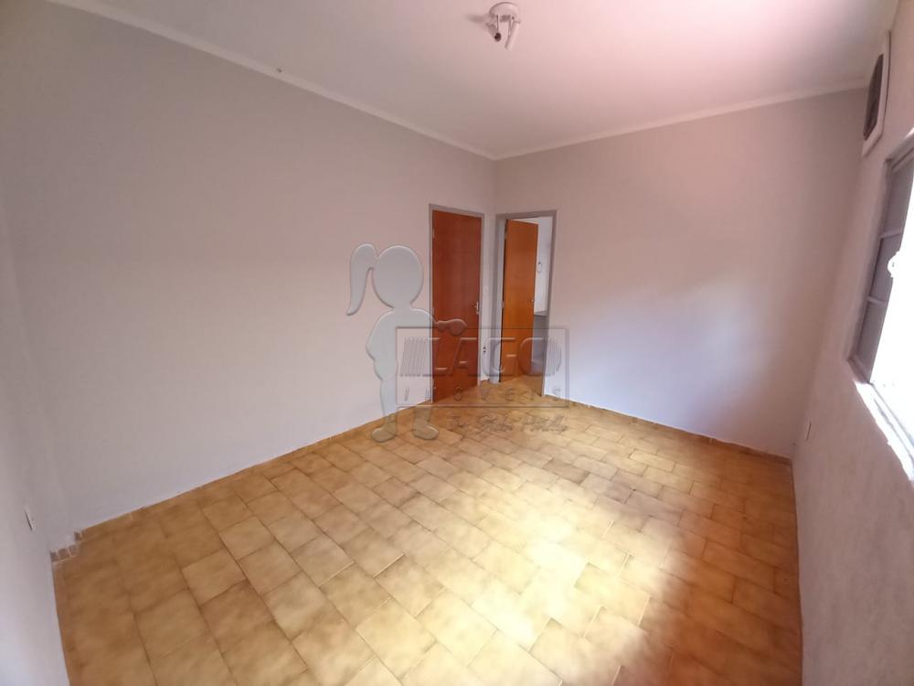 Alugar Casa / Padrão em Ribeirão Preto R$ 2.200,00 - Foto 2