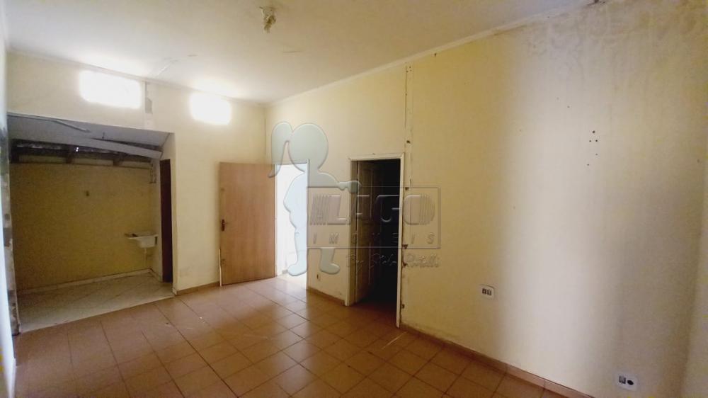 Alugar Casa / Padrão em Ribeirão Preto R$ 1.600,00 - Foto 4