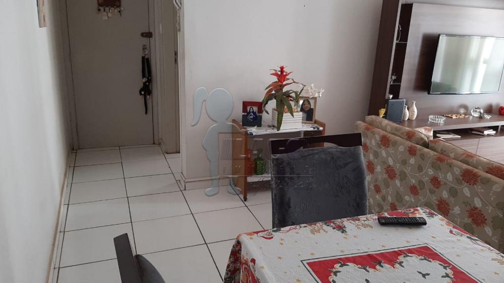 Alugar Apartamento / Padrão em Ribeirão Preto R$ 800,00 - Foto 1