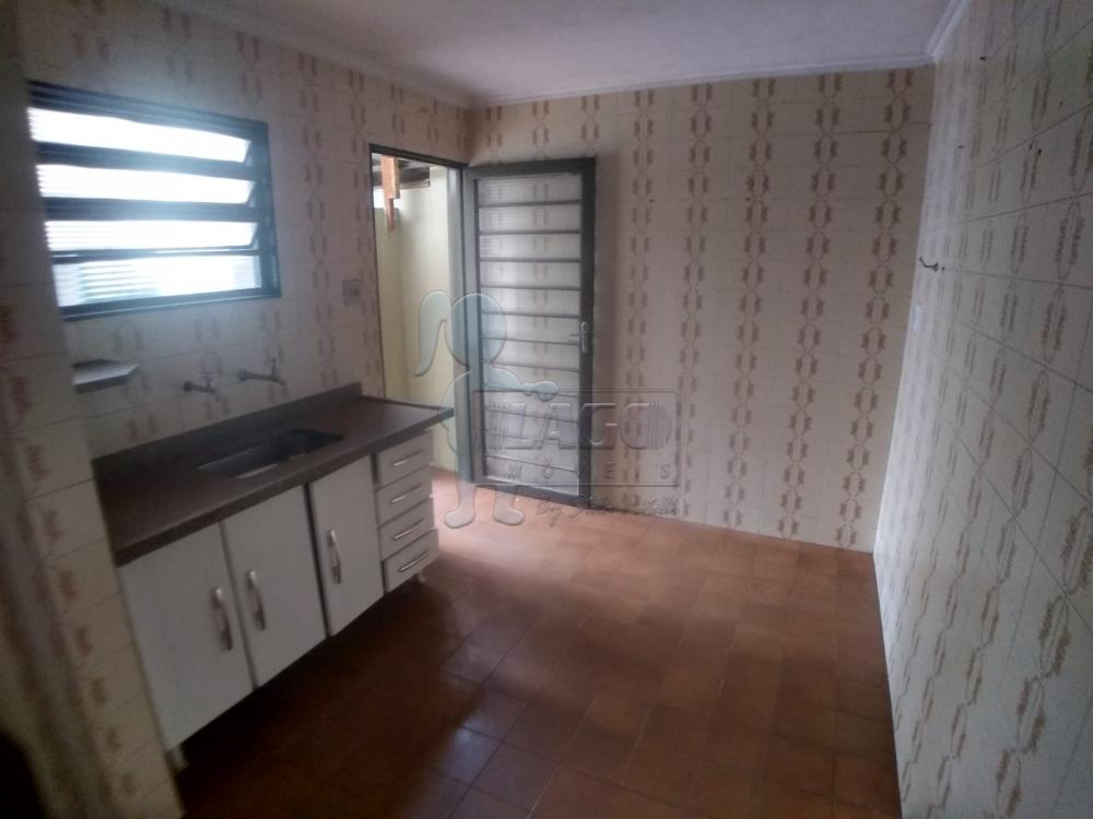 Alugar Casa / Padrão em Ribeirão Preto R$ 1.200,00 - Foto 4