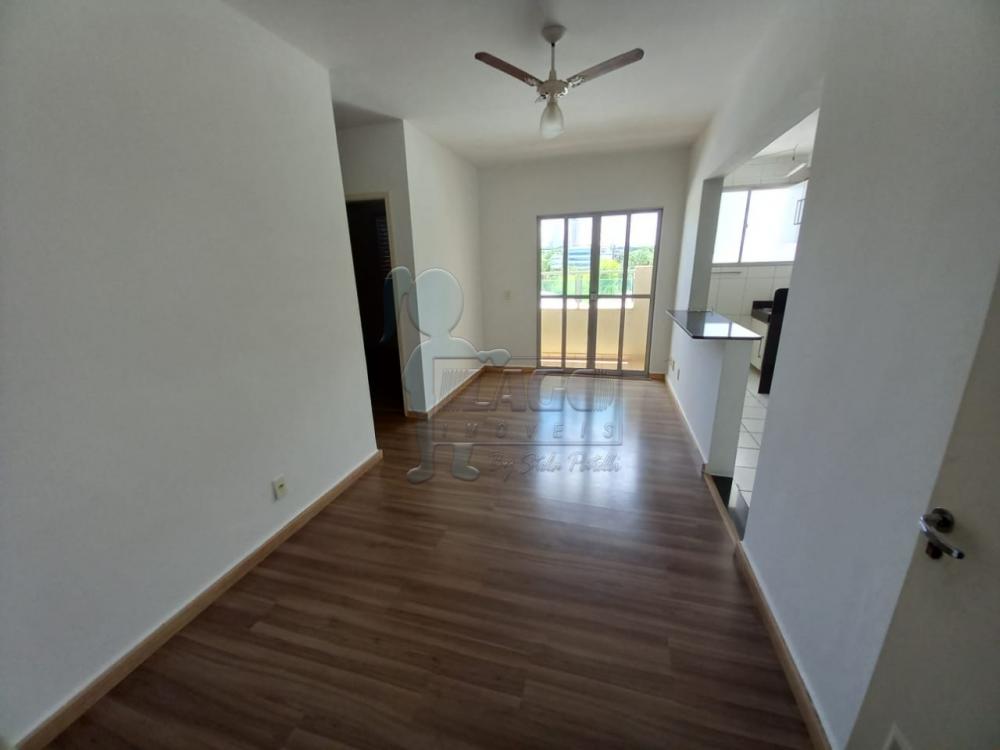 Alugar Apartamento / Padrão em Ribeirão Preto R$ 800,00 - Foto 1