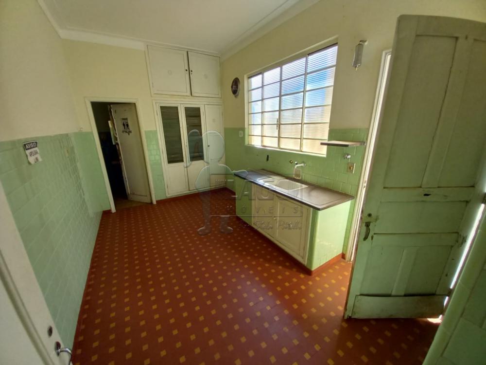 Alugar Casa / Padrão em Ribeirão Preto R$ 1.890,00 - Foto 1