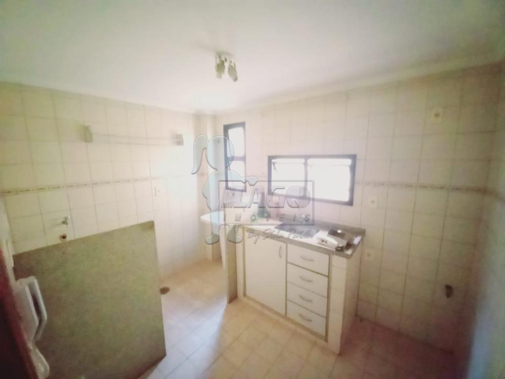 Alugar Apartamento / Padrão em Ribeirão Preto R$ 650,00 - Foto 2