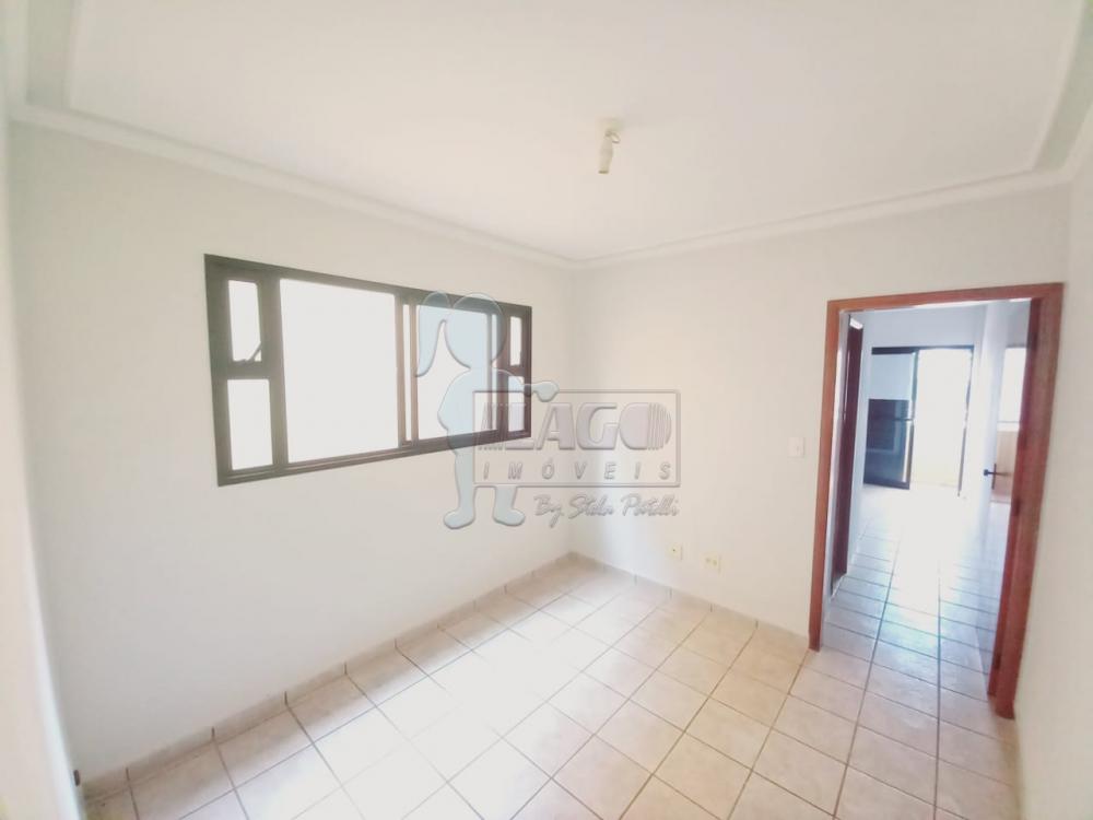 Alugar Apartamento / Padrão em Ribeirão Preto R$ 650,00 - Foto 1