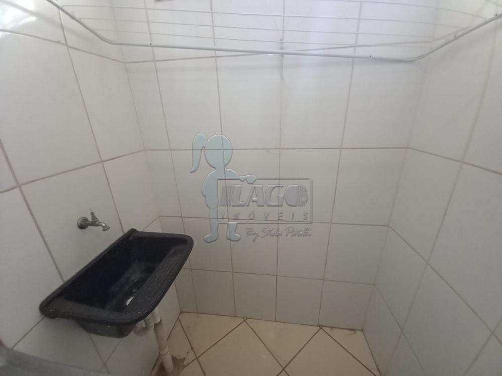 Alugar Apartamento / Padrão em Ribeirão Preto R$ 800,00 - Foto 3