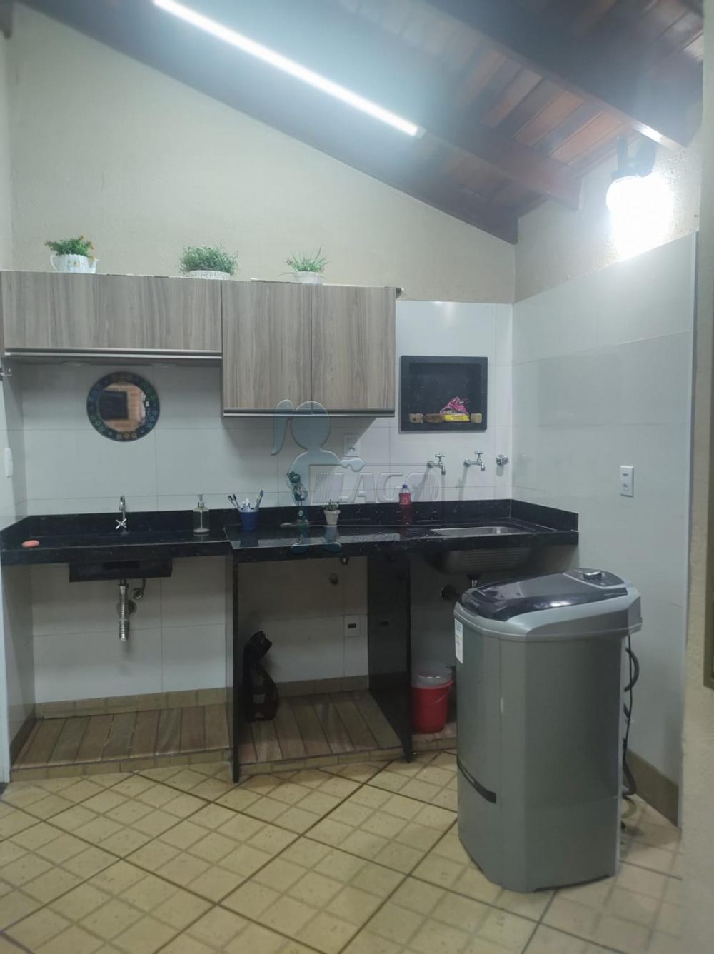 Alugar Casa / Padrão em Ribeirão Preto R$ 1.600,00 - Foto 13